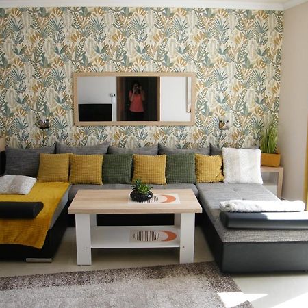Unicum Apartman Hajduszoboszlo Bagian luar foto
