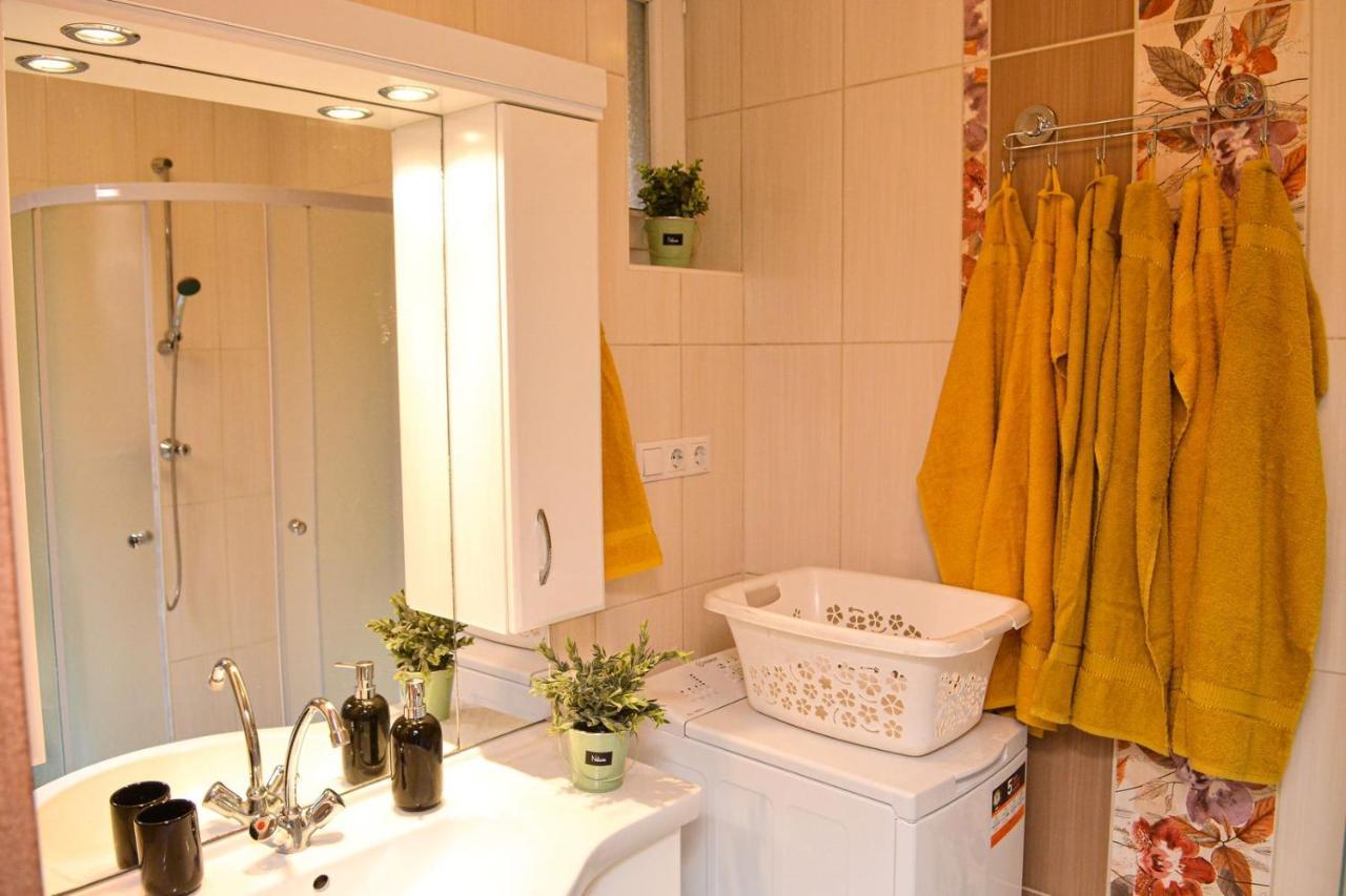 Unicum Apartman Hajduszoboszlo Bagian luar foto