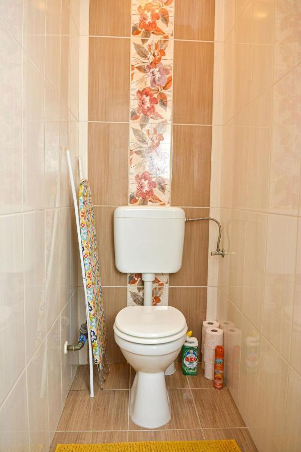 Unicum Apartman Hajduszoboszlo Bagian luar foto