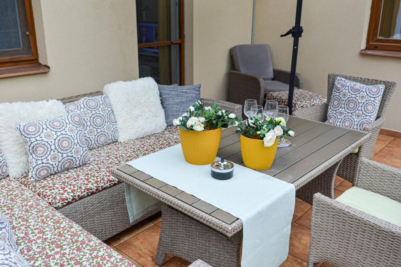 Unicum Apartman Hajduszoboszlo Bagian luar foto