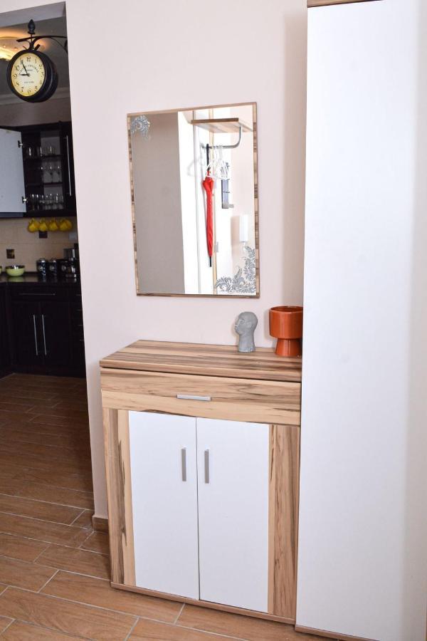 Unicum Apartman Hajduszoboszlo Bagian luar foto